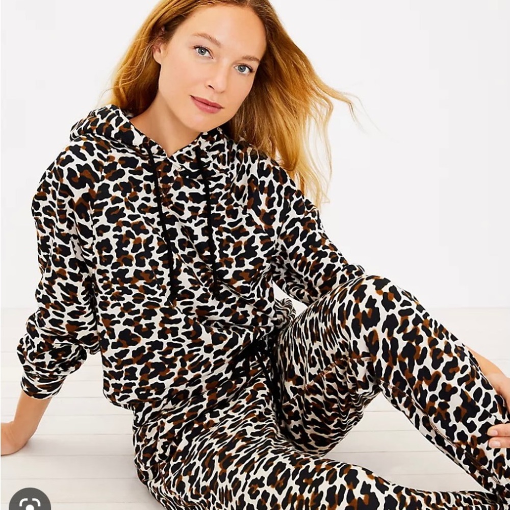 Lou & Grey Leopard Jogger Set